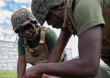 Sailors with MAG-12 Conduct TCCC Training