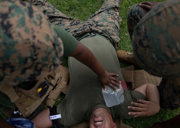 Sailors with MAG-12 Conduct TCCC Training