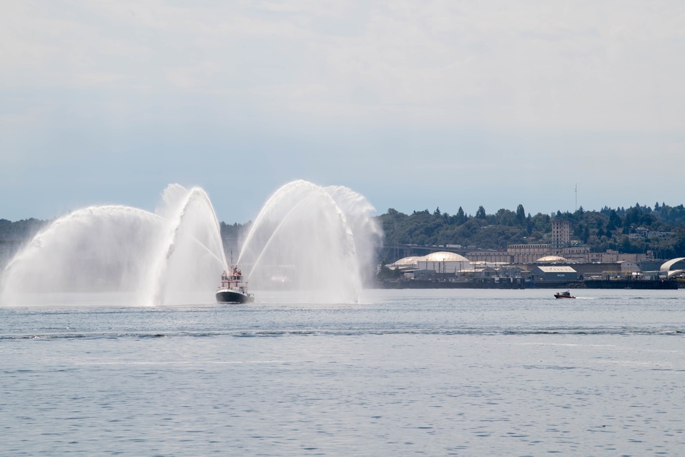 Fleet Week Seattle 2022 Kicks Off With Parade of Ships