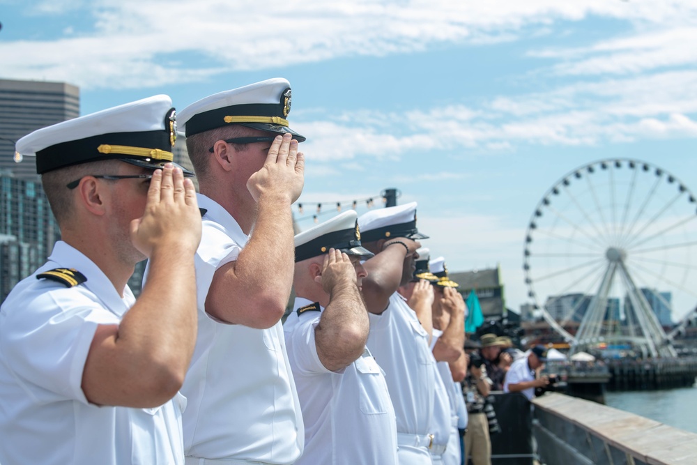 Fleet Week Seattle 2022 Kicks Off With Parade of Ships