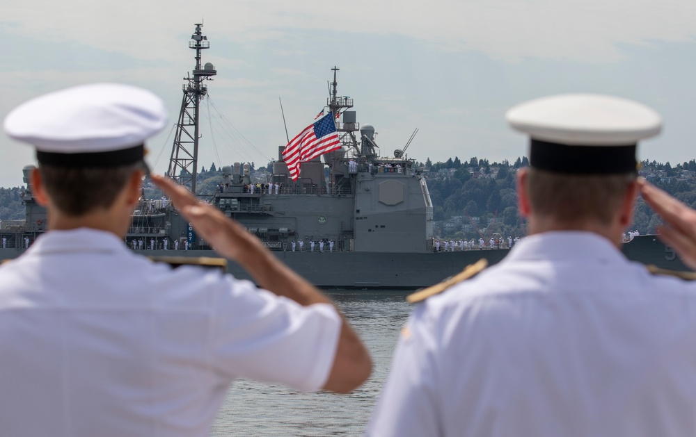 Seattle Fleet Week Starts with Parade of Ships