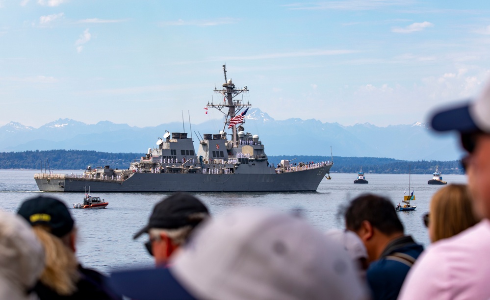 Seattle Fleet Week Starts with Parade of Ships