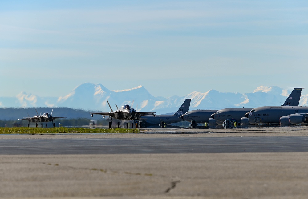 RF-A 22-3 takes flight at Eielson