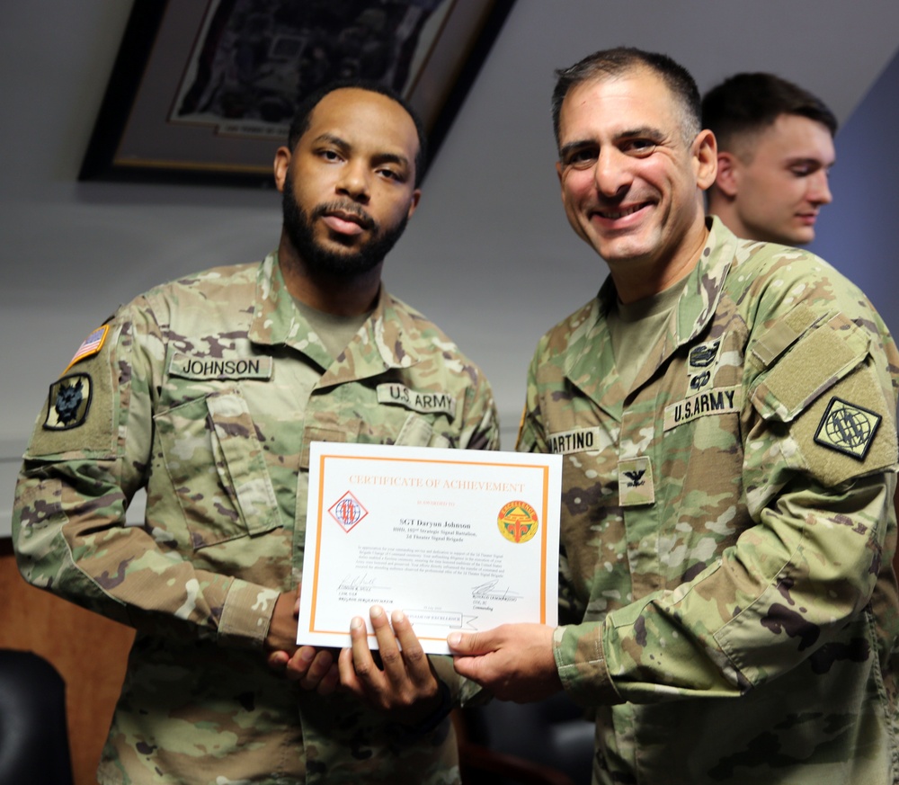2d TSB Soldier receives Certificate of Achievement