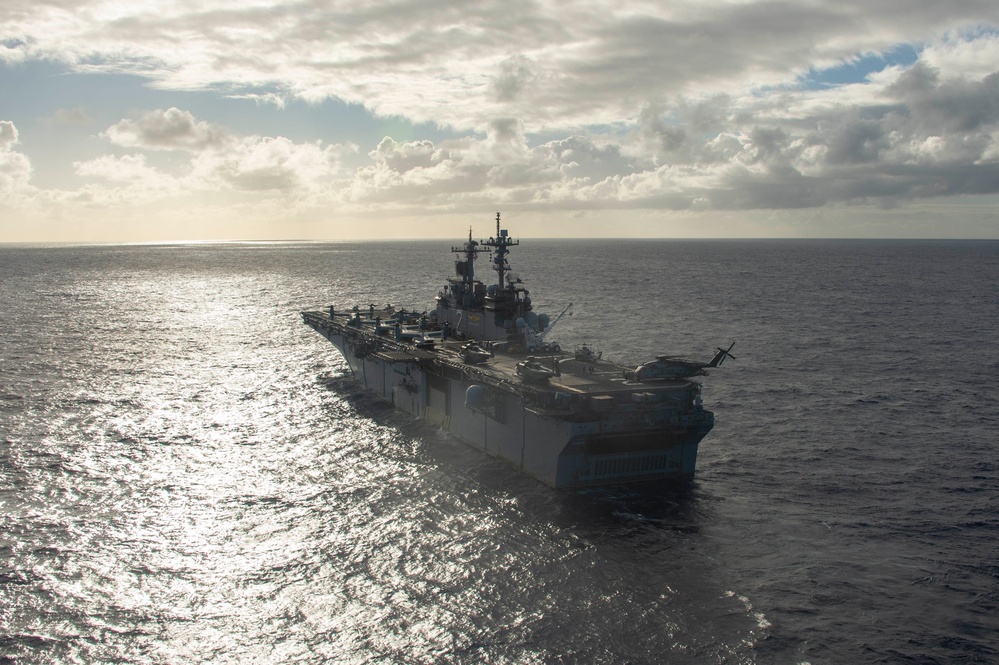 USS Essex Conducts Amphibious Assault Operations During RIMPAC 2022