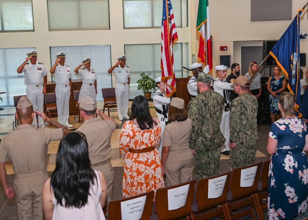 NAMRU-3 Holds Change of Command