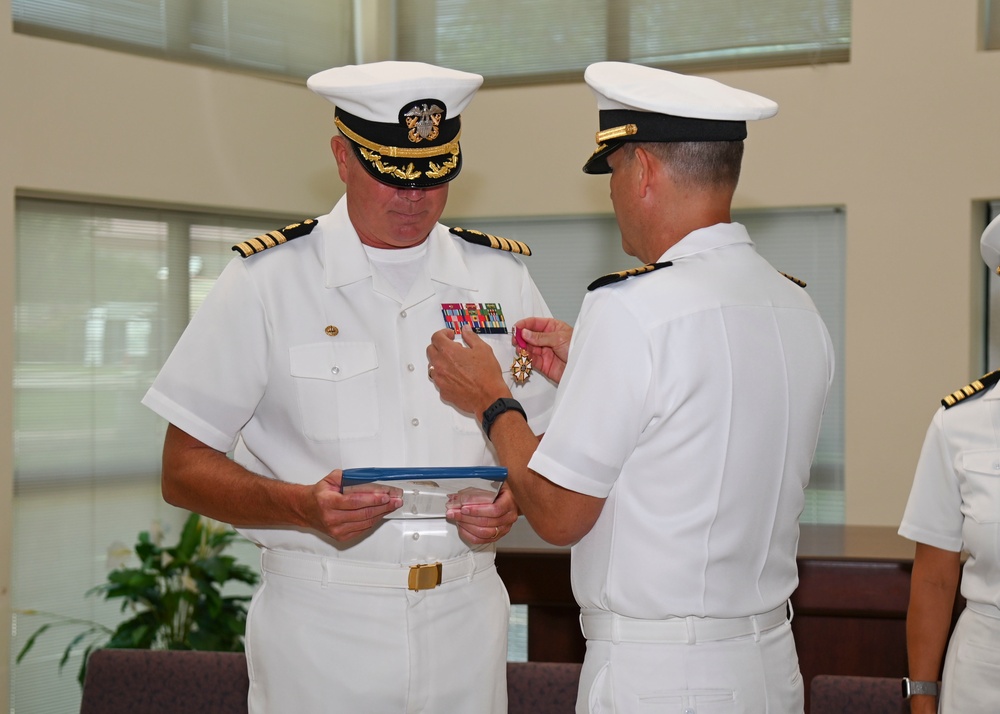 NAMRU-3 Holds Change of Command