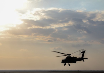 11th CAB AH-64 Apache takes off for mission