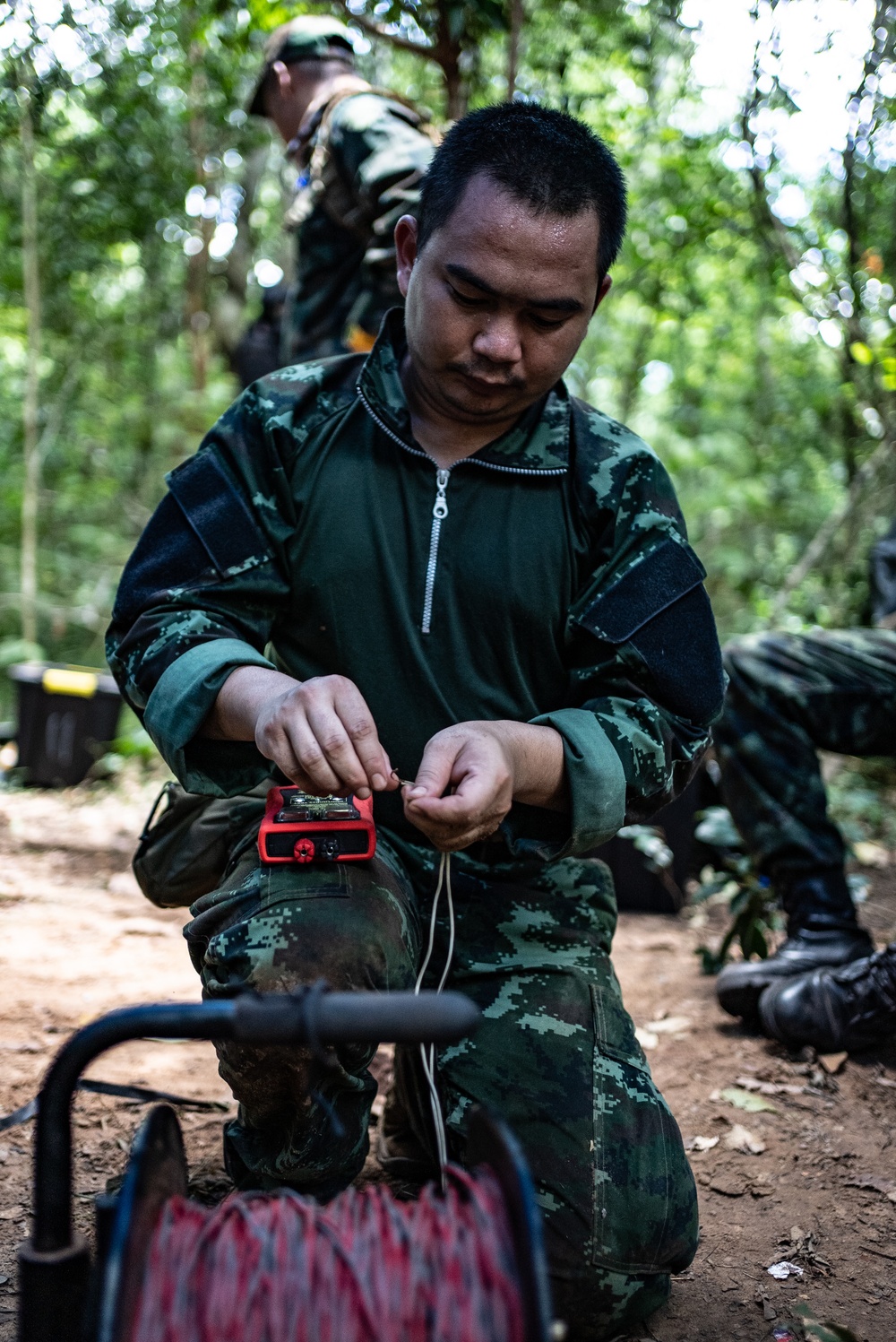 HMA Thailand 22 | Royal Thai and U.S. Marine EOD technicians practice EOD techniques