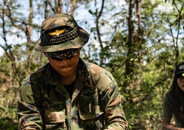 HMA Thailand 22 | Royal Thai and U.S. Marine EOD technicians practice EOD techniques
