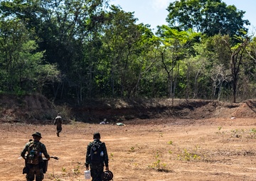 HMA Thailand 22 | Royal Thai and U.S. Marine EOD technicians practice EOD techniques