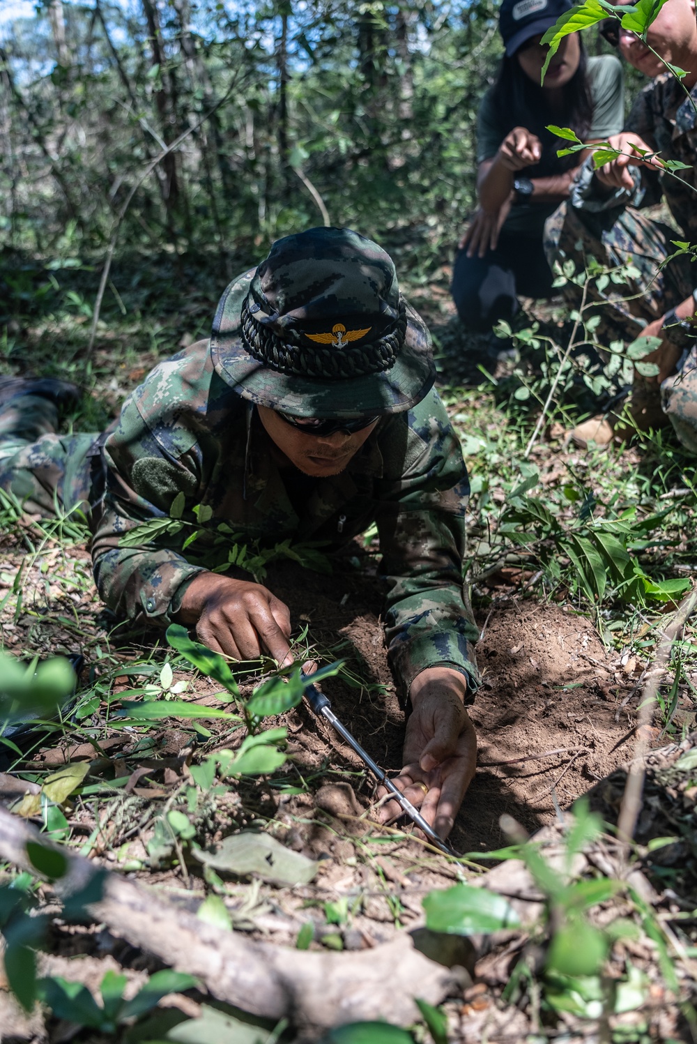 HMA Thailand 22 | Royal Thai and U.S. Marine EOD technicians practice EOD techniques