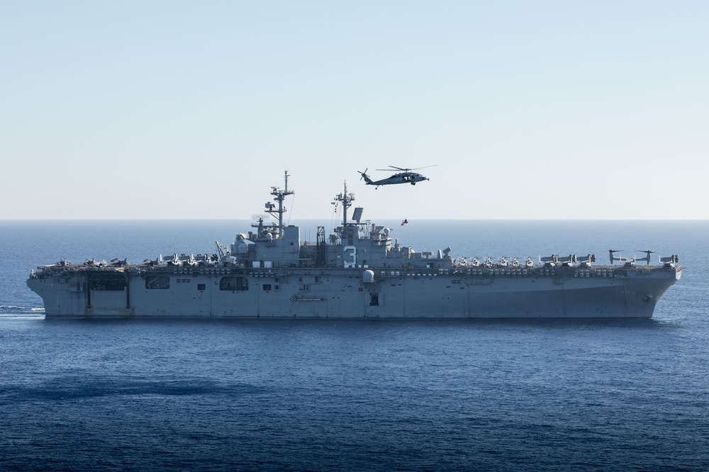 Kearsarge Conducts Operations in the Atlantic Ocean