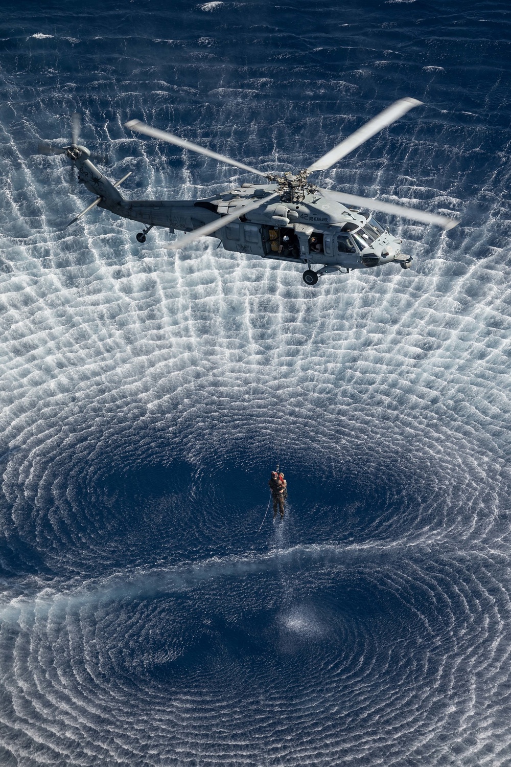 Kearsarge Conducts Operations in the Atlantic Ocean