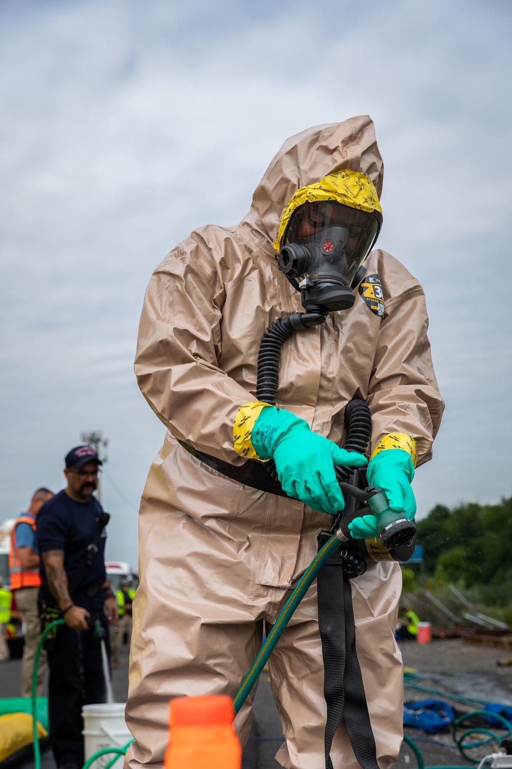 Task Force 46 and Philadelphia Fire Department conduct chemical spill training at CSX Railyard
