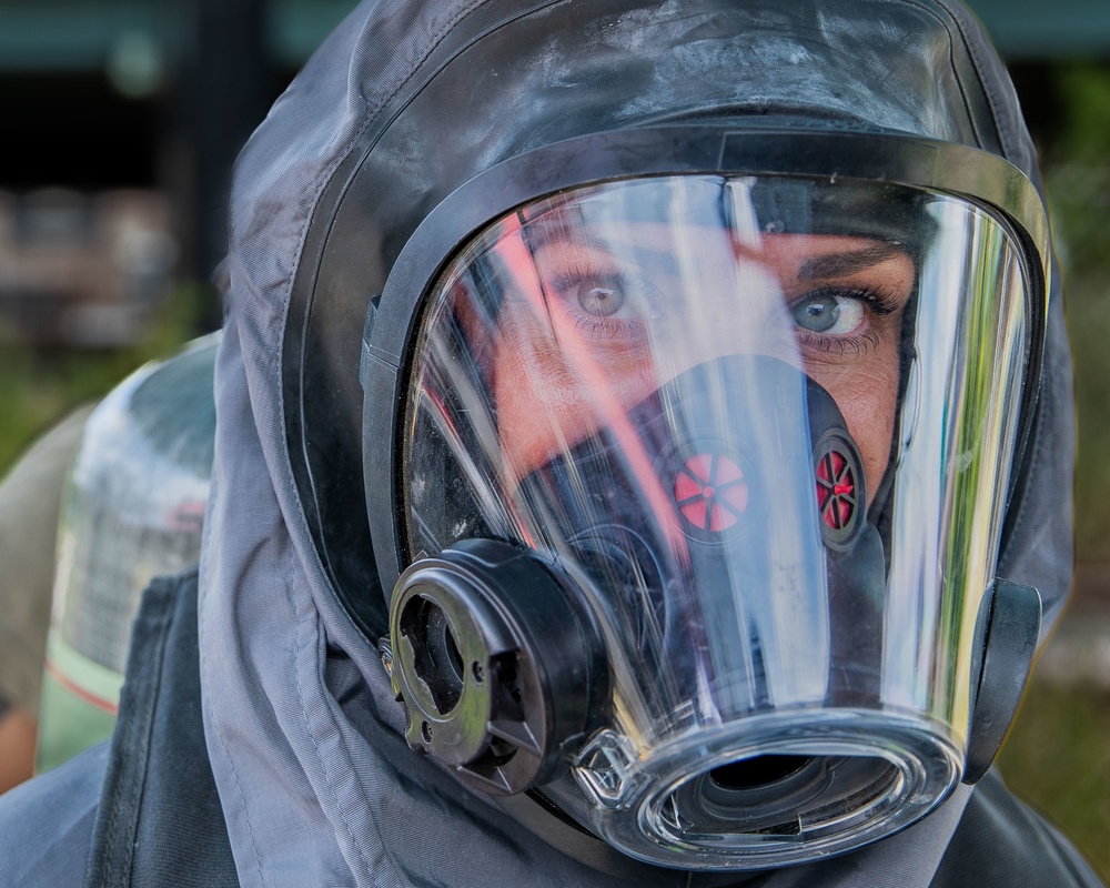 Task Force 46 and Philadelphia Fire Department conduct chemical spill training at CSX Railyard