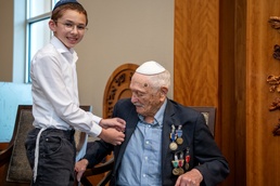 World War II pilot receives long-overdue medals, recognition