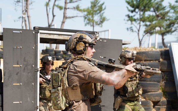 1st SFG (A) Green Berets hone CQB, VBSS skills in South Korea