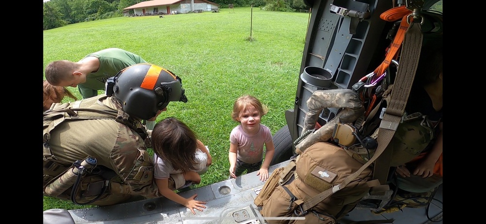 National Guard aviators rescue eastern Kentucky flood victims