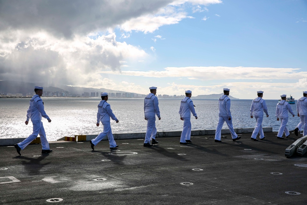 RIMPAC 2022 USS Abraham Lincoln Arrives at Pearl Harbor