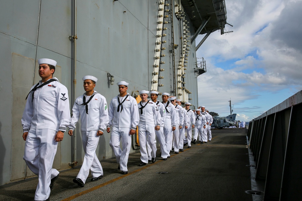 RIMPAC 2022 USS Abraham Lincoln Arrives at Pearl Harbor