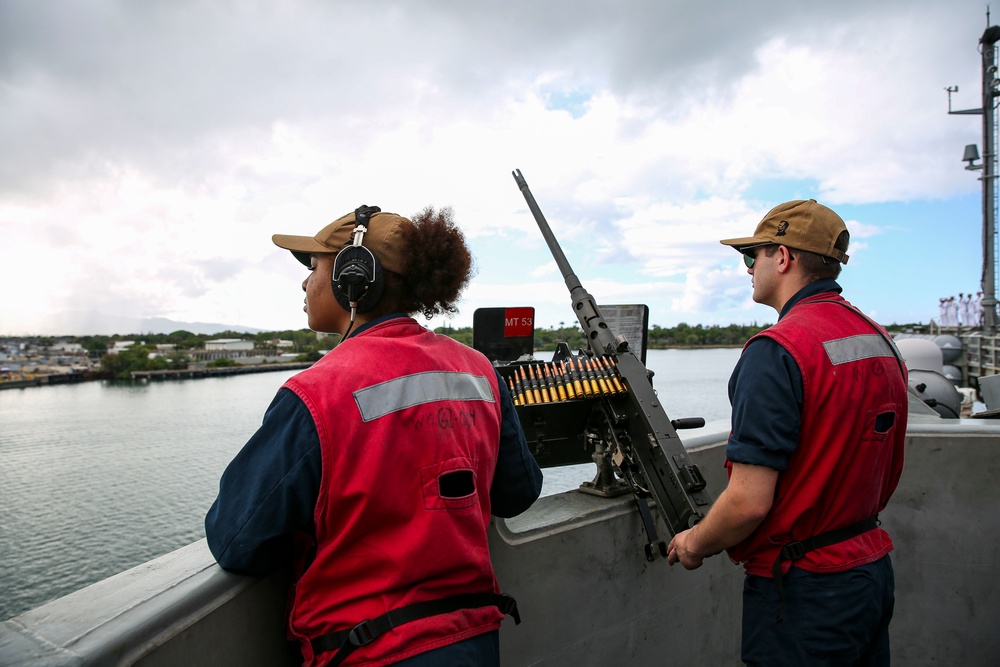 RIMPAC 2022 USS Abraham Lincoln Arrives at Pearl Harbor