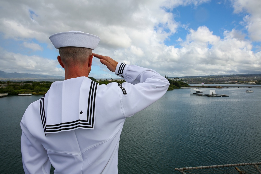 RIMPAC 2022 USS Abraham Lincoln Arrives at Pearl Harbor