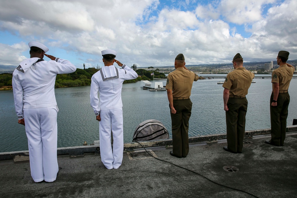 RIMPAC 2022 USS Abraham Lincoln Arrives at Pearl Harbor