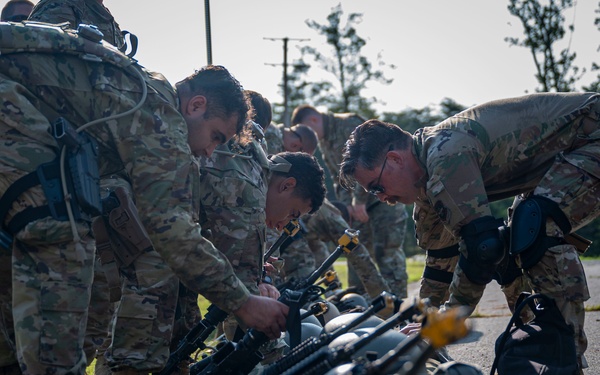 Fieldcraft students learn tactics fundamentals