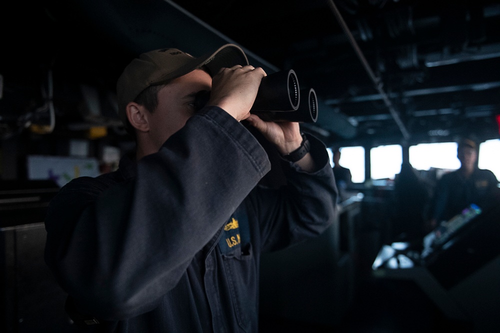 USS Sampson Bridge Watch Standers