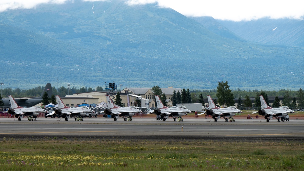 Arctic Thunder Open House takes to the skies