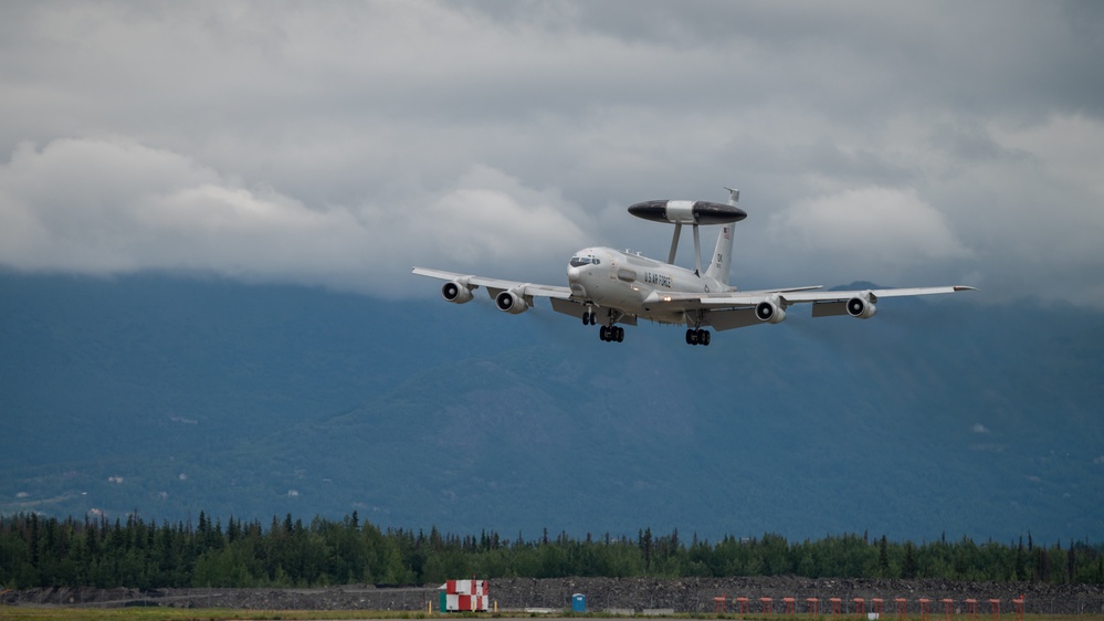 Arctic Thunder Open House takes to the skies