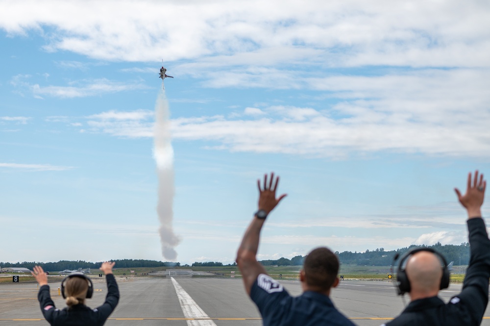 Arctic Thunder Open House takes to the skies