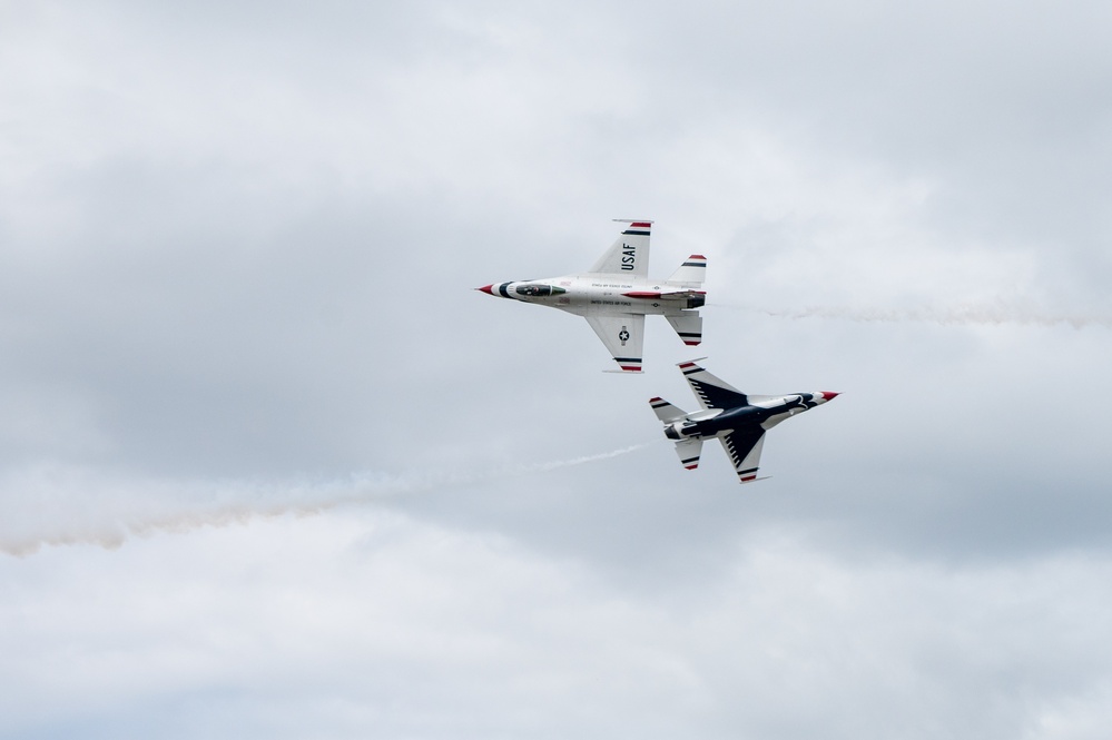 Arctic Thunder Open House takes to the skies