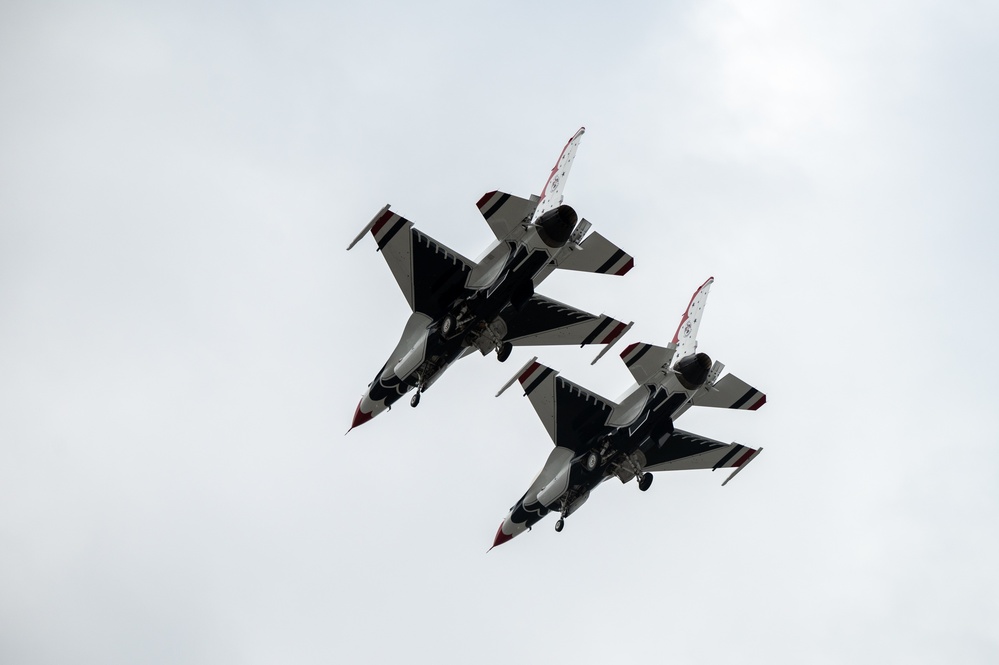 Arctic Thunder Open House takes to the skies