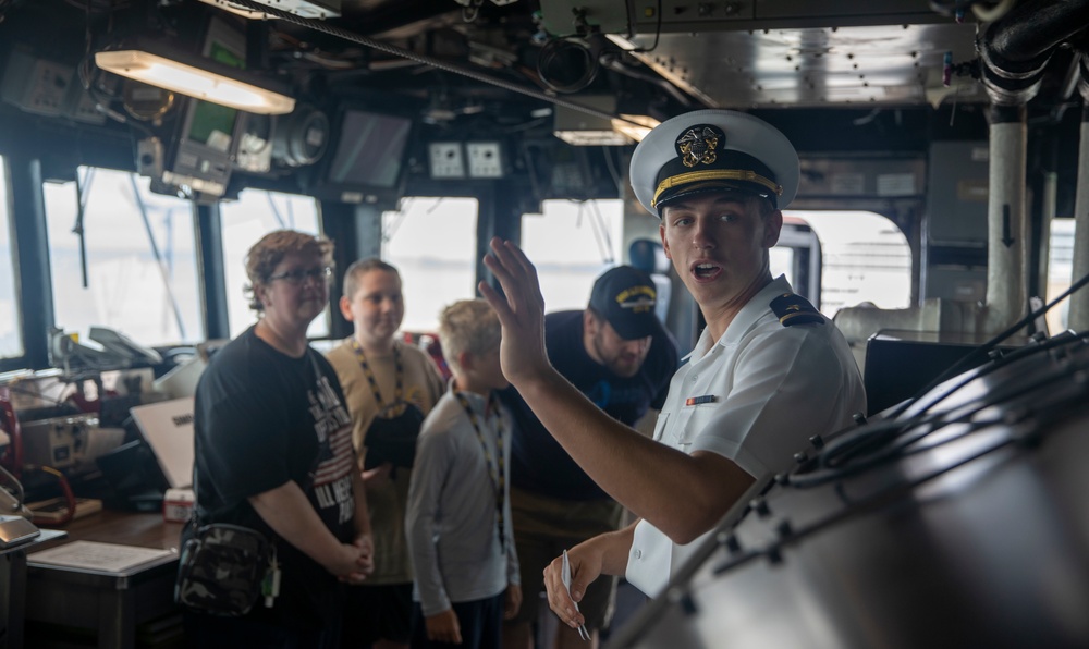DVIDS Images Seattle Fleet Week Ship Tours [Image 3 of 4]