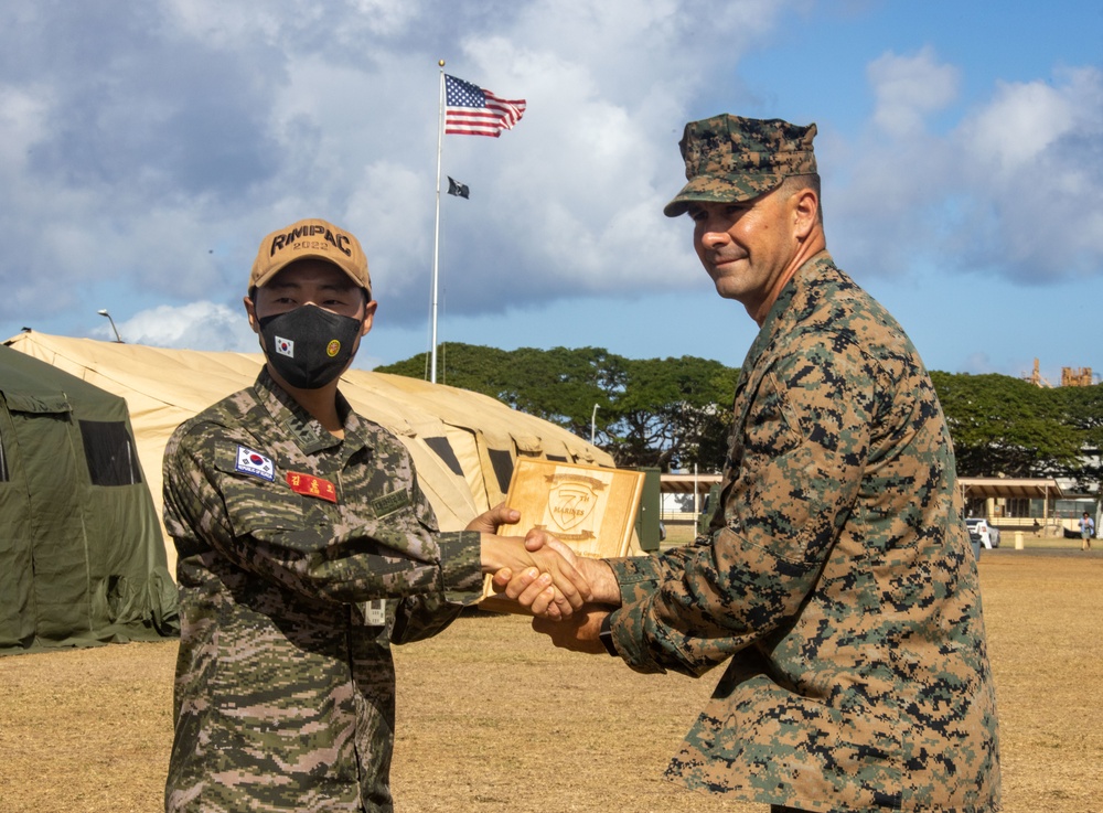 Partner Nations Exchange Gifts during RIMPAC 2022