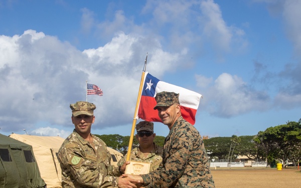 Partner Nations Exchange Gifts during RIMPAC 2022