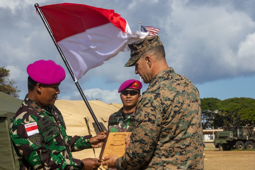 Partner Nations Exchange Gifts during RIMPAC 2022