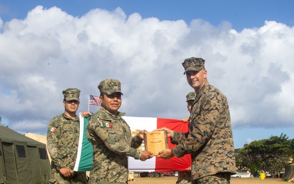 Partner Nations Exchange Gifts during RIMPAC 2022