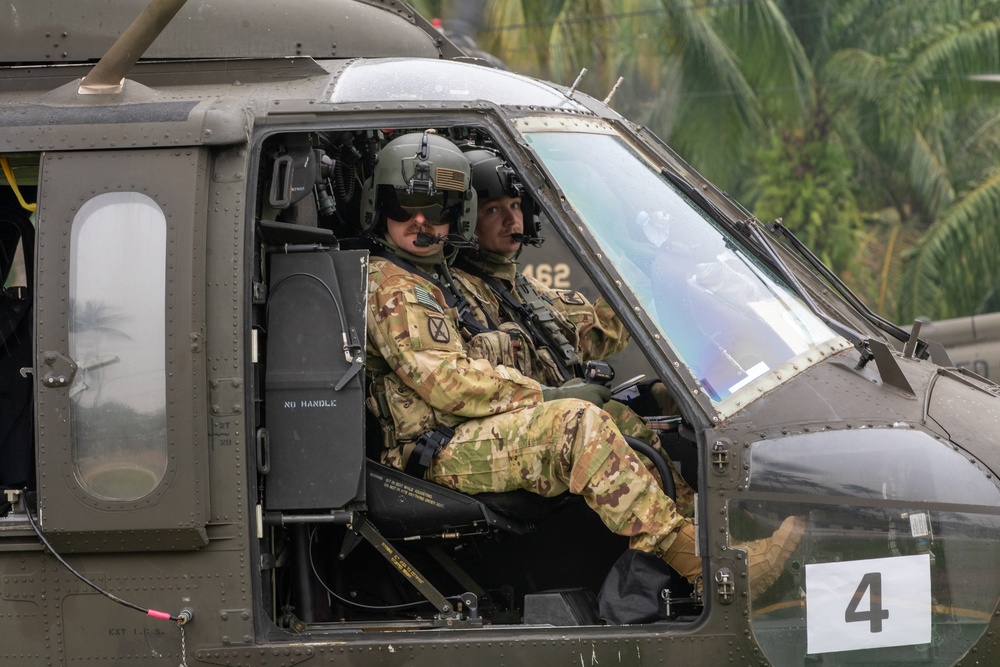 USARPAC CG visits Task Force Tigershark