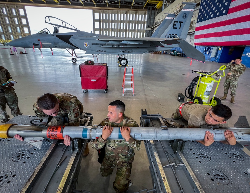 96th AMXS quarterly weapons load competition July