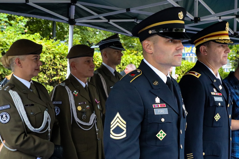 U.S. Soldiers participate in Polish military ceremony