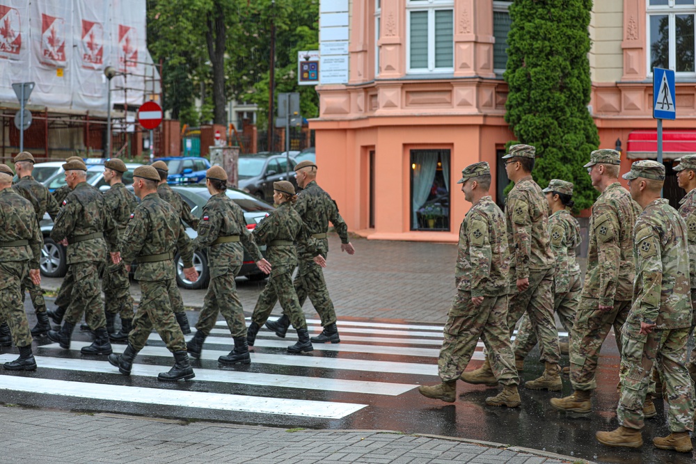 U.S. Soldiers participate in Polish military ceremony