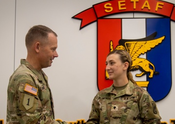 Maj. Gen. Wasmund recognizes PFC Blomendale