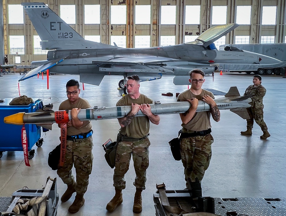 96th AMXS quarterly weapons load competition July