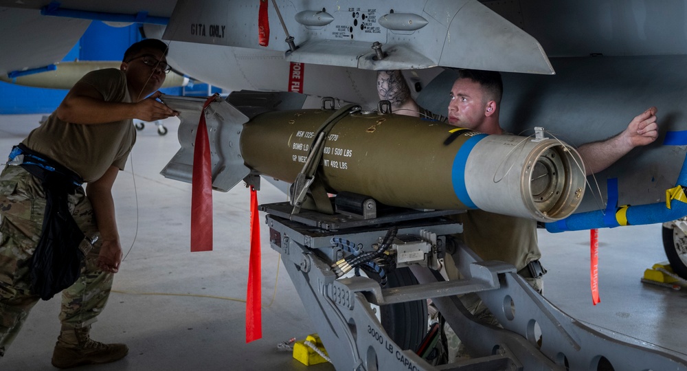 96th AMXS quarterly weapons load competition July