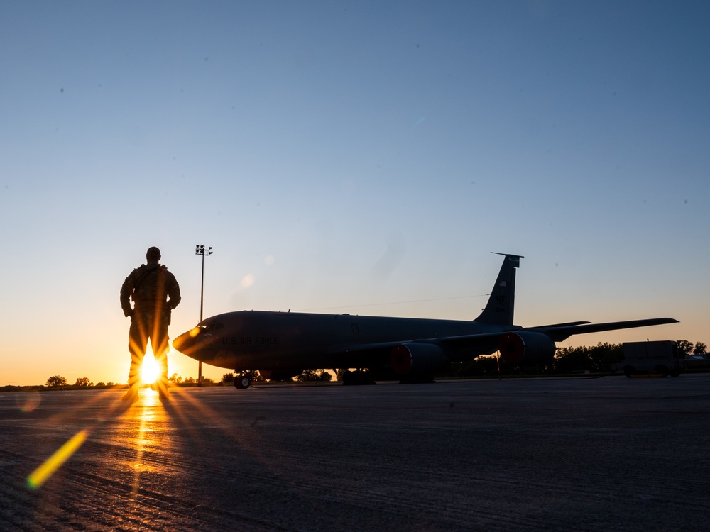 914th SFS monitors flightline