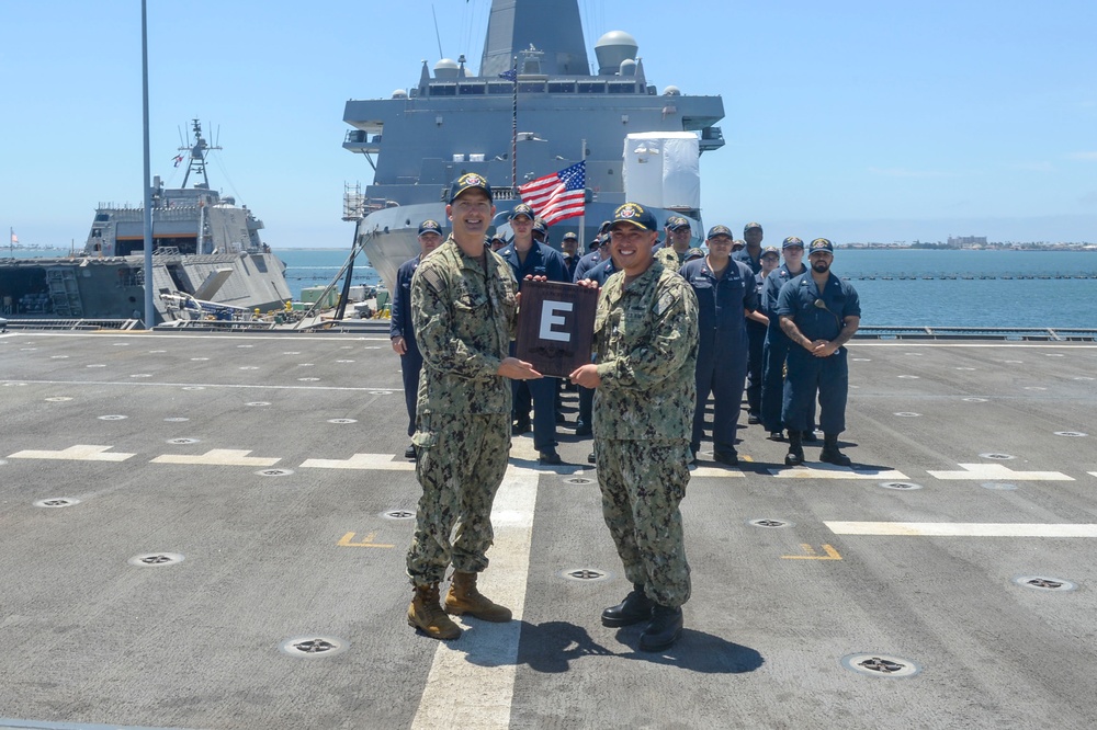 DVIDS - Images - USS Kansas City (LCS 22) Receives Battle Efficiency ...