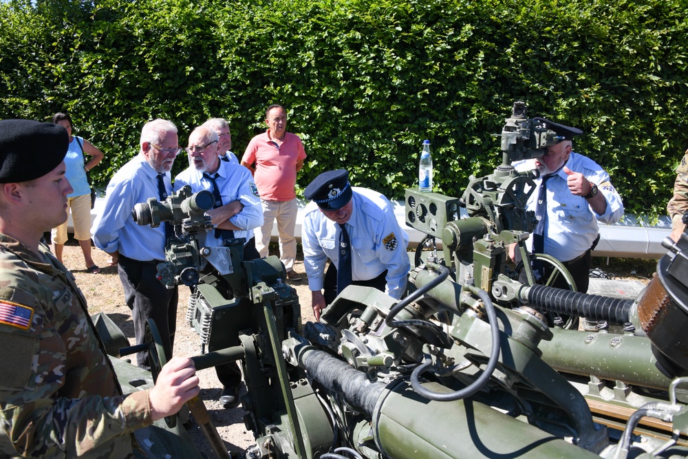 U.S. Soldiers build relationships with the city of Königstein